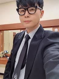 정말 귀신이 찍혔다 vs 출처티브이데일리'풍문쇼' 이승환 뮤비 속 '귀신 괴담'의 진실은? E Xme8uqrli5rm