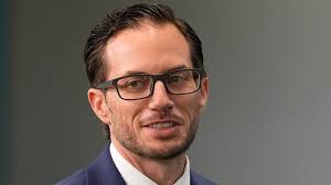 Mike McDaniel: How the drop of a hat led to landing Dolphins gig