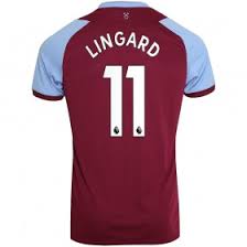 The official west ham united website with news, tickets, shop, live match commentary, highlights, fixtures, results, tables, player profiles, west ham tv and more. West Ham United Trikot West Ham United Fan Artikel West Ham United Fanshop Online Trikotsatz Fussball