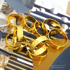 Menjual cincin belah rotan, cincin fesyen dan cincin batu permata dengan harga jauh lebih murah dari pasaran semasa. Cincin Belah Rotan Lt High Finishing V2
