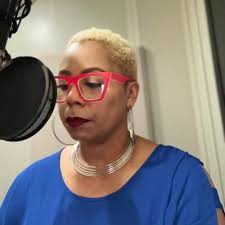 Gillian Williams (@VoicesofGillian)