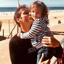 Fama george clooney há 1 hora. Fama Show Jose Carlos Pereira Aproveita Domingo Para Passear Com O Filho
