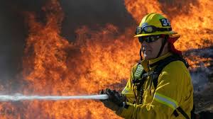 More than 19,600 wildland firefighters and support personnel are assigned to incidents. Us Heatwave Could Us And Canada See The Worst Wildfires Yet Bbc News