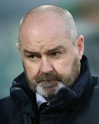 I Skottland krangler de to tidligere kollegaene fra Liverpool