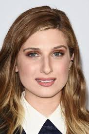 Nobody Wants This 1x08 "Rebecca's Box"