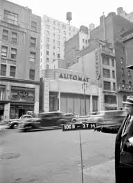 The Horn Hardart Automat On West 57th Street Nyc Municipal Archives Collections 102 106 West 57 Street Nyc 1940 Nyc New York City Scenic Design