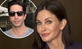David schwimmer clears himself in a video after blackpool police hunt for actor's thieving lookalike. Courteney Cox Hints That David Schwimmer Is Reason Friends Movie Hasn T Happened Daily Mail Online