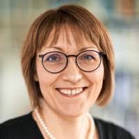 Laura Greve's Instagram, Twitter & Facebook