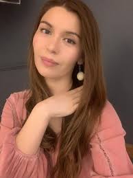 No te conozco personalmente, pero eso no impide que te salude y te mande  las mejores vibras... ¡Hola! ❤️👋🏼😌