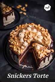 snickers torte ohne raffinierten zucker und 100 vegan nu3kitchen rezept snickers torte gesund backen backideen