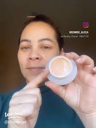 Effective Eye Creams to Prevent Expression Lines