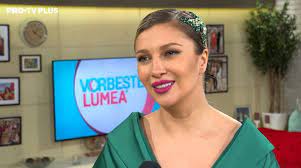 I n prim plan cu cleopatra stratan. Pro Tv Lora EmoÈ›ii Mari In Prima Zi La VorbeÈ™te Lumea Cum A Fost SÄƒ Se IntoarcÄƒ Din Nou In EchipÄƒ
