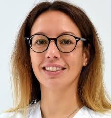 Elsa Gomez's Instagram, Twitter & Facebook