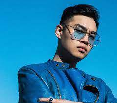 Gay K-pop singer from OC pushes envelope in South Korea | LAist - NPR News  for Southern California - 89.3 FM