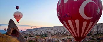 Ballongflygningen i turkiet har blivit väldigt populärt de senaste åren. Vad Som Lockar Utlandska Turister Till Turkiet