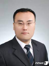 기독교계를 중심으로 포괄적 차별금지법 반대운동이 거세게 일어나자, 좌파 진영에서는 이를 '가짜뉴스'와 '혐오'라고 비난하고 있다. ì´ì •í›ˆ ìš¸ì‚°ëŒ€ êµìˆ˜ æ—¥ ì–¸ë¡ ì— í•œêµ­ ì‚¬ë²•ë¶€ ì •ê¶Œ ëˆˆì¹˜ë³¸ë‹¤