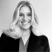 300+ perfis com “Aaker”