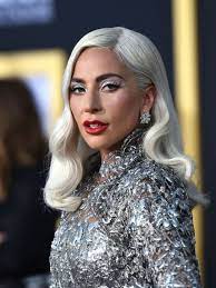 Lady gaga · biografie zu lady gaga. Lady Gaga So Machten Ihre Ikonischen Outfits Sie Auch Zum Star Der Modewelt Vogue Germany