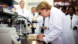 Almanya başbakanı angela merkel yeni tip koronavirüs salgını nedeniyle kendisini karantinaya aldı. Angela Merkel S Scientific Background Could Save Germany The Atlantic