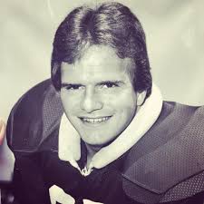 Hello my father recently passed away and played with Bobby in Dothan. If  Bobby could reach out to me, my father was Steve Murphree.