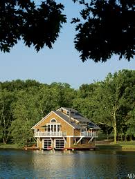 Lakefront homes fit a particular lifestyle choice that is incredibly exciting for many people. These Waterfront Homes Are Lakeside Living At Its Best Architectural Digest