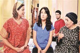 كشفت هند صبري عن حماسها بعودة شخصيتها الدرامية الشهيرة علا عبد الصبور، بعد مرور 10 أعوام على ظهورها التلفزيوني الأول في مسلسل عايزة أتجوز، موضحة أنها والمشاهدين، سيكتشفون معًا ما الذي آلت إليه أوضاعها سواء فيما يخص عملها ومسيرتها المهنية أو حياتها الشخصية. Ø¨Ø¹Ø¯ Ù¡Ù  Ø³Ù†ÙˆØ§Øª Ù…Ù† Ø¹Ø§ÙŠØ²Ø© Ø§ØªØ¬ÙˆØ² Ù‡Ù†Ø¯ ØµØ¨Ø±Ù‰ Ø¹Ø§ÙŠØ²Ø© Ø§Ø·Ù„Ù‚ Ø¨ÙˆØ§Ø¨Ø© Ø£Ø®Ø¨Ø§Ø± Ø§Ù„ÙŠÙˆÙ… Ø§Ù„Ø¥Ù„ÙƒØªØ±ÙˆÙ†ÙŠØ©