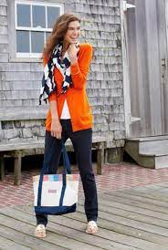 Conjunto Cardigan Naranja Camiseta Blanca Pantalones Azul Marino Sandalias Doradas Panuelo Multicolor Y Bolso Multic Fashion Fashion Pants Navy Blue Outfit
