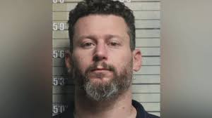 Man who rushed into water to save young girl bitten by shark is now facing  deportation