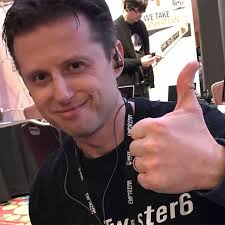 Music Director Zhan Ling to experience the oBravo headphone series