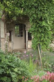 Required Reading Plans For Small Gardens Gardenista Small Gardens Country Cottage Garden Dorset Garden