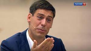 В нем было сильное желание отмолить отца и его поступок, посвятить свою жизнь молитве богу, чтобы спасти душу папы. Dmitrij Dyuzhev Rasskazal Iz Za Kogo Ne Stal Monahom I Pochemu Rad Za Zhannu Friske