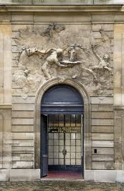 Archives Nationales Paris Cour De Chevaux Du Soleil Rue Vieille Du Temple Entrance To The Notarial Archives L Architecture Francaise Temple Paris Paris