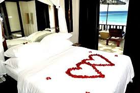 أ صافية الهاملي On Twitter Romantic Bedroom Decor Honeymoon Bedroom Valentines Bedroom