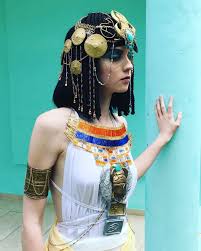 Inspiration Alle Accessoires Und Eine Schmink Anleitung Damit Du Dein Cleopatra Kostum Selber Machen Kannst Festival Captain Hat Ciri Festival