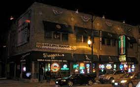 Sluggers Chicago S World Class Sports Bar In Chicago Sports Bar Slugger Chicago Bars
