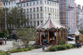 Carrousel Du Pont De La Guillotiere Place Antonin Jutard Lyon Street View Street Scenes