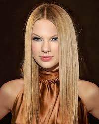 However, her curls give her something that most people don't. Taylor Swift Photo Taylor With Straight Hair Straight Hairstyles Thick Hair Styles Easy Hairstyles