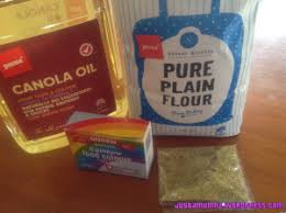 No Salt Playdough No Cream Of Tartar Either Homemade Playdough Recipe Cooked Playdough Salt Play Dough