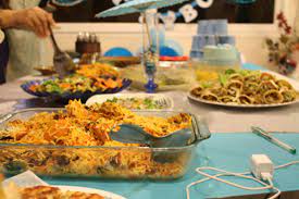 The one pan needed for this summer weeknight dinner is the grill! Party Food Ideas On A Budget Budget Dawat Food Mirchi Tales