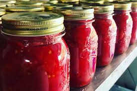 Oggi vi propongo la ricetta dei pomodori pelati fatti in casa. Pomodori Pelati Migliori Le Conserve Della Tradizione Tipica Napoletana