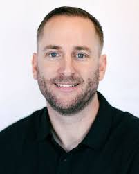 Patrick Dieter's Instagram, Twitter & Facebook