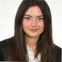 90+ perfiles de «Iris Martin»