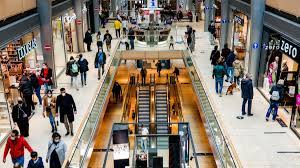 In der innenstadt bummelt man unter anderem während des shoppings an hamburgs sommergärten vorbei, in harburg gibt es auf der bühne für alle ein vielfältiges programm zu erleben und auf dem tibarg in niendorf wird ein gartenfest mit. Vv0bv4lxc1hfcm