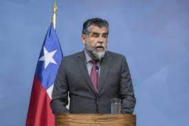 El estado de catástrofe es parte de los denominados estados de excepción constitucional, estipulados en la constitución, los que son definidos como mecanismos para proteger la estabilidad y seguridad del país o zona en particular cuando ocurren situaciones anormales, como la pandemia. Gobierno Decreta Estado De Excepcion Constitucional De Catastrofe Por Incendios En Zona Sur Del Pais Ministerio Del Interior Y Seguridad Publica