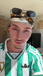 Are Casper Walsh and Alex Versitie The Same Person