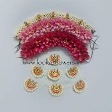 Check spelling or type a new query. Bridal Hair Decoration With Fresh Flowers Lookatflowers Book Now