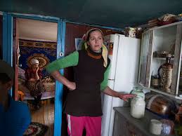 Nach der reaktorkatastrophe von tschernobyl wurden zehntausende menschen umgesiedelt. Fotos Zeigen Wie Das Tagliche Leben In Der Sperrzone Um Tschernobyl Aussieht Business Insider