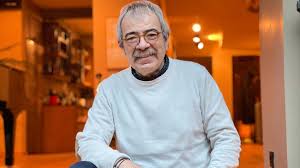 Yekta saraç, marmara denizi'ndeki müsilaj sorununa ilişkin gelecek hafta yök'te düzenleyecekleri toplantıda, üniversitelerde yürütülen bilimsel çalışmaları ve acil önlemleri değerlendireceklerini ve kamuoyu ile paylaşacaklarını bildirdi. Selcuk Yontem Kimdir Kac Yasinda Nereli Esi Kim Iste Hayat Hikayesi