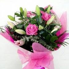 Buket bunga mawar murah hadiah wisuda ulang tahun acara nikahan buat pacar acara tunangan dll shopee indonesia. 8 Ide Buket Bunga Mawar Untuk Pacar Terbaik Buket Bunga Buket Bunga