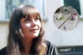 Przyjaciel Ady Rusowicz odwiedził jej grób. Uwagę zwraca napis na kamieniu 